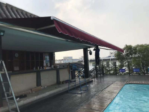 伸（shēn）縮遮陽雨篷