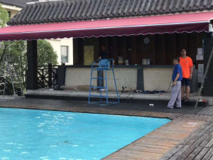 蘇州可移動伸縮雨棚（péng）戶外推拉棚大型伸縮雨棚